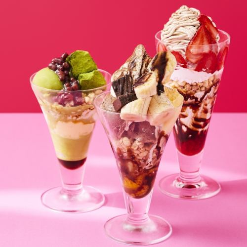 ストロベリーチョコモンブランパフェ/生チョコバナナパフェ/抹茶アイス大福と抹茶わらび餅のパフェ