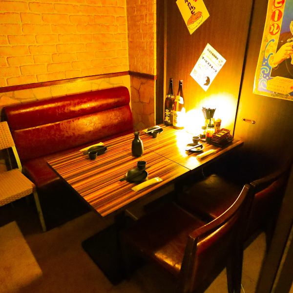 柏駅徒歩2分！木の温もりが溢れる店内は2名様～最大130名様まで大小様々なタイプの個室席をご用意しております♪個室空間は、柏駅での接待や女子会、歓迎会や送別会など各種宴会を演出致します♪テーブル席や座敷タイプの個室空間はお子様連れでも安心の広々とした個室空間となっております♪