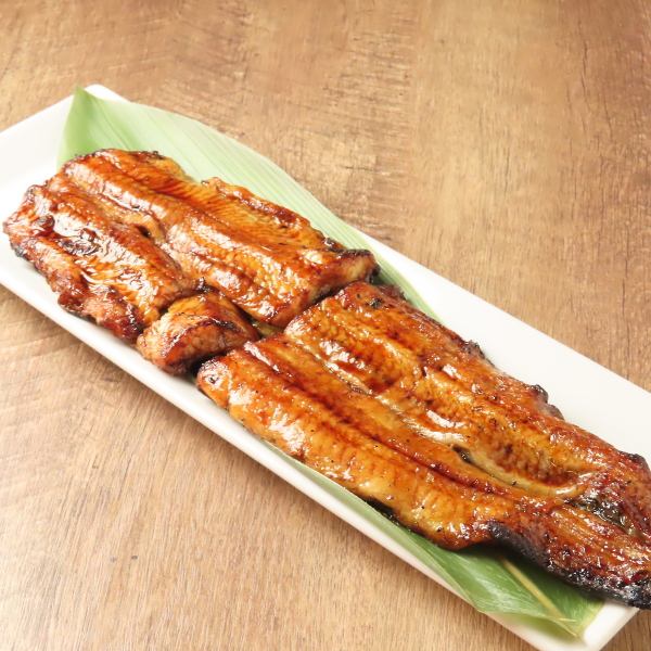 【豊富なアラカルトメニュー】白焼きや蒲焼き、骨せんべい、う巻きに肝焼きなどもご用意ございます。