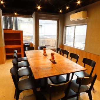 【フロア貸切OK】８名様～貸切OK！小～大人数でのフロア貸切大歓迎。会社での飲み会や接待など。人数に合わせて、お気軽にご相談ください。