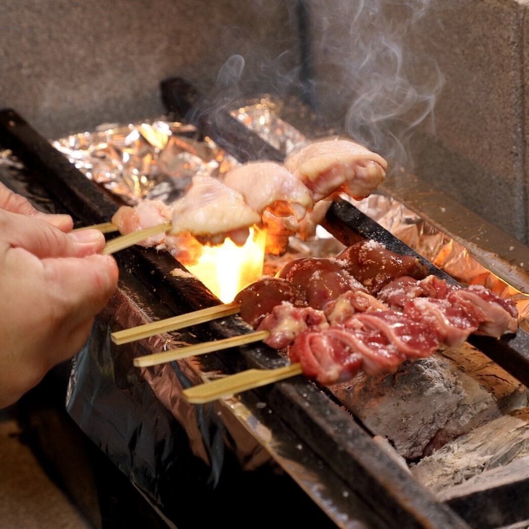 地鶏を使った本格焼き鳥を堪能！