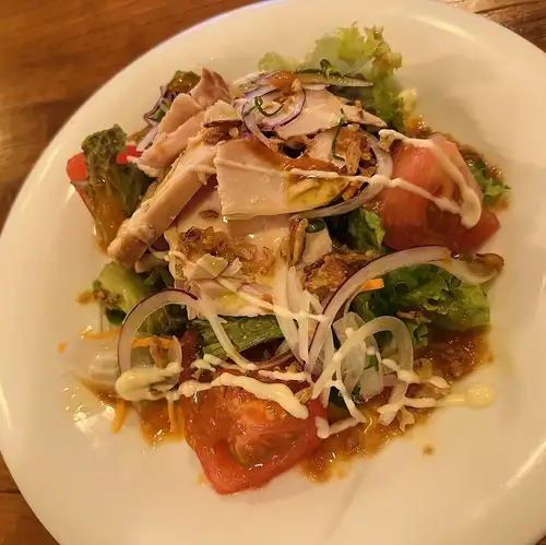 油封鸡胸肉配番茄沙拉