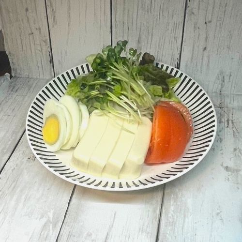豆腐サラダ