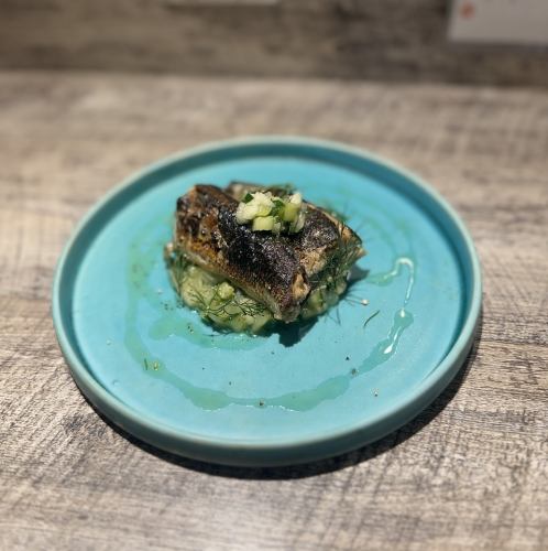 秋刀魚の冷製炙りコンフィ
