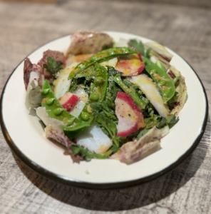 タコと春菊サラダ