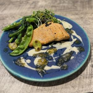 春野菜とサクラマスソテー