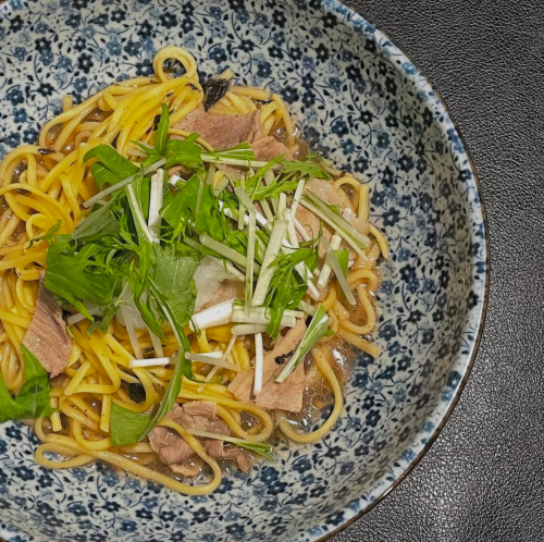 豚しゃぶと梅肉風味の煮きり醤油で