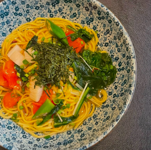 緑野菜の和風スパゲティー 生トマト仕立て