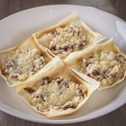 おつまみカツオ燻マヨピザ