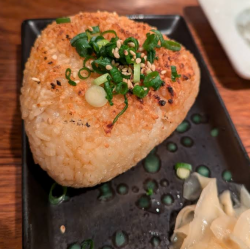 구운 주먹밥