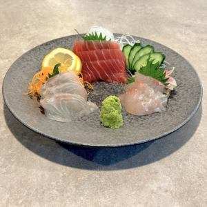 刺身盛り合わせ