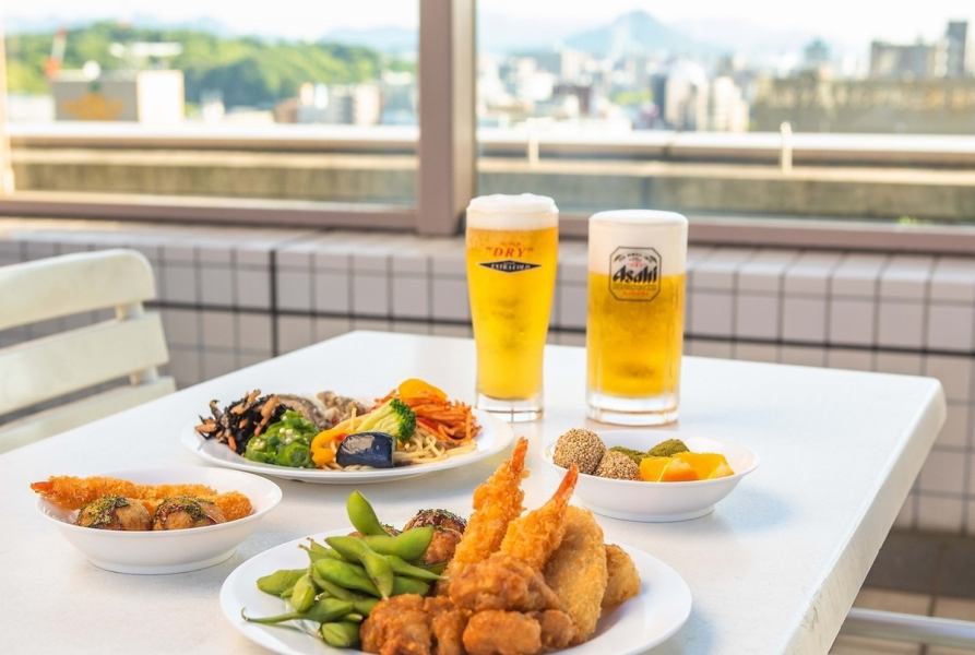 [1 minute walk from Hiroshima Station x 832 seats] Hiroshima's largest beer garden.The open space is perfect for company parties, men's parties, women's parties, family gatherings, etc.