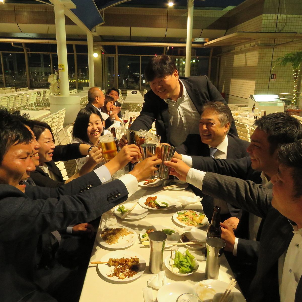1000席完備！◎男性4500円女性4200円食べ飲み放題