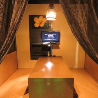 4名フラット席♪テーブル席のように見えるけれど、実は、足が伸ばせるシートです！赤ちゃんやこども連れのママにもおすすめ◎