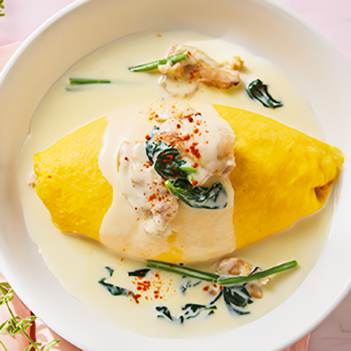 炭焼きチキンとほうれん草のクリームオムライス