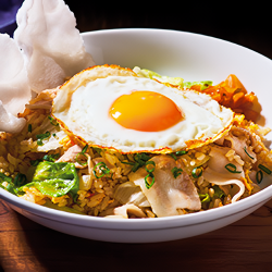 豚肉のピリ辛レタスチャーハン