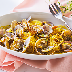 ボンゴレビアンコ/ホタテときのことベーコンのバター醤油　各