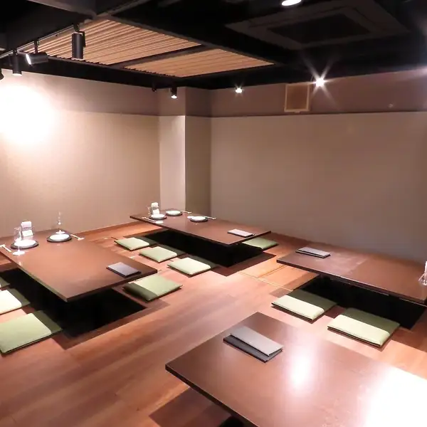≪貸切15名様～≫歓送迎会、交流会などあらゆる団体様のご宴会を歓迎いたします♪中人数～大人数まで貸切可能となり、あらゆるシーンに最適な飲み放題付きのシェフおまかせプランをご用意致します。ご予算やお料理内容のご相談がございましたら、お気軽にお問合せください♪ネット予約は24時間受付可能です。