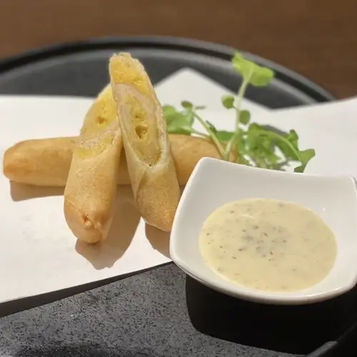 辛子蓮根春巻き　ハニーマスタードソース