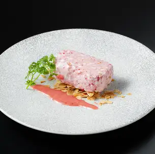Strawberry and almond semifrette