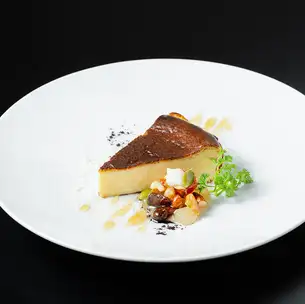 Basque cheesecake made with rice flour and soy milk