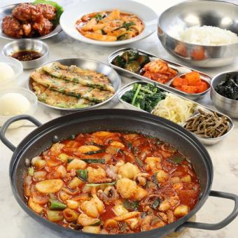 話題！釜山発祥の海鮮鍋ナッコプセコース3,680円 +1,480円or+1980円飲放題可◎