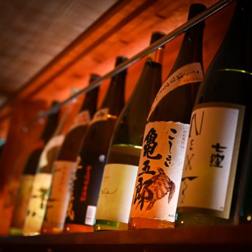 20 to 30 kinds of local sake, shochu, and famous sake ordered from all over the country
