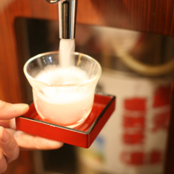 明治5年創業の酒蔵「千歳鶴」直営店です。