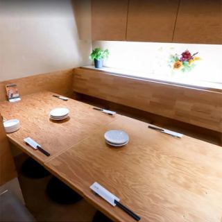 10名様用の個室をご用意しております。大変人気の個室ですので、お早めのご予約にてご相談ください。