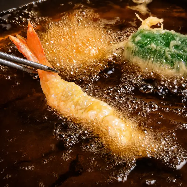 【旭川の天ぷら専門店】揚げたてでご提供するプリっとした食感が堪らない『天使のエビ』