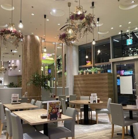 You can enjoy Korean food and smoothies in a stylish restaurant ♪ Perfect for a girls' night out ◎