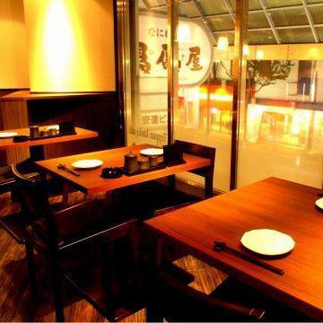 【Good location for the station 0 minutes walking! Open until 3 AM ♪】 Window table seats on couples and girls' societies.Even for a banquet about 8 people connecting seats
