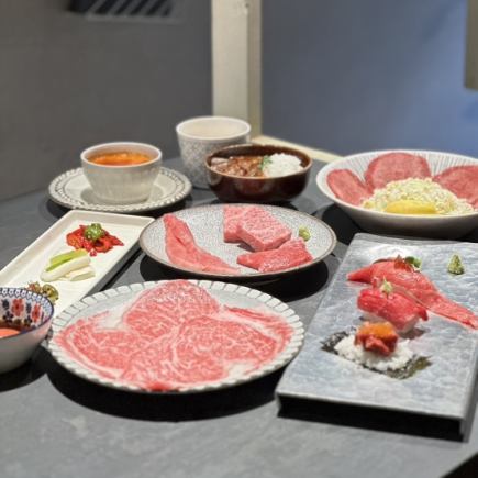 可以品尝京都烤肉enen引以为豪的黑毛和牛的人气创意烤肉套餐。