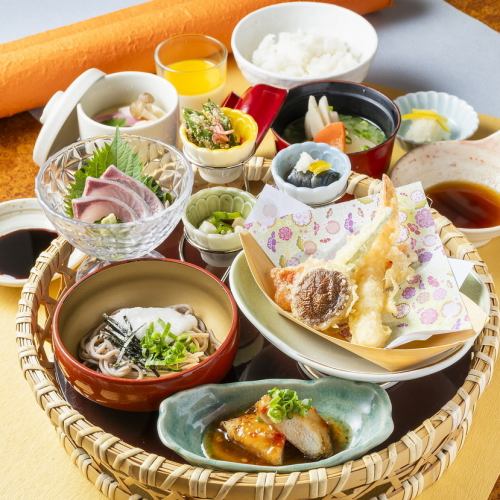 ランチタイムの至福の贅沢♪
