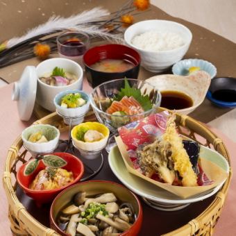 ―贅沢ランチ―秋のおごちそう『なでしこ御膳』全11品1738円(税込)ドリンクバー付★