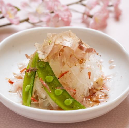 新玉ねぎのサラダ春色うめソース