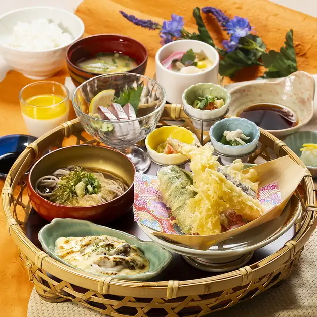 贅沢ランチ―夏のおごちそう『なでしこ御膳』全11品1,848円(税込
