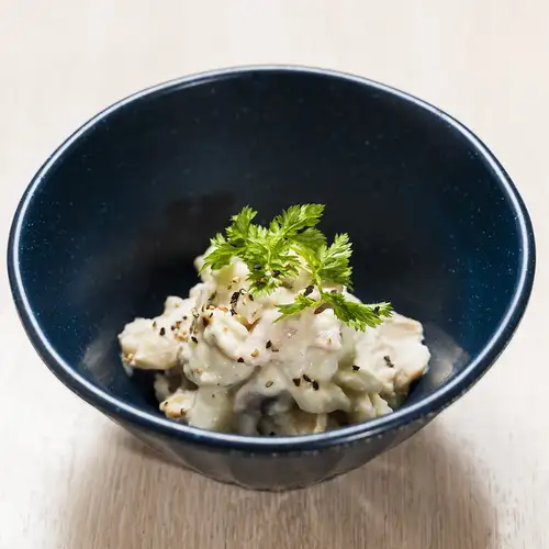 松茸風味のアンチョビポテトサラダ