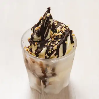 【秋限定】ブラックモンブラン風ソフトクリーム