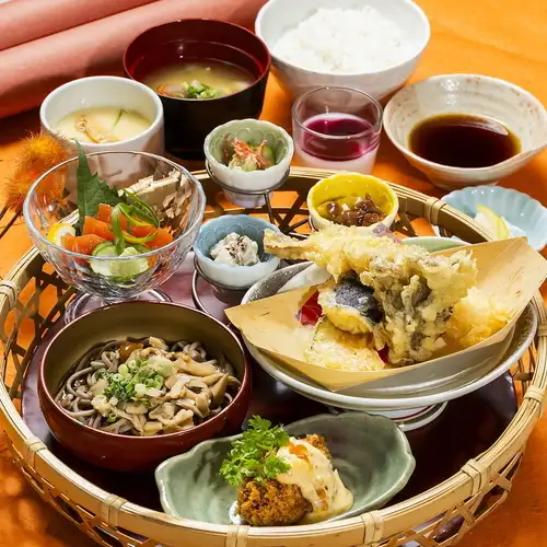 秋のおごちそう『なでしこ御膳』　全11品　★ドリンクバー付。