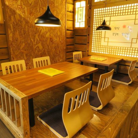 ≪アクセス≫「月光酒場マッコリハンザン」へは、栄駅から徒歩5分の好立地。周囲にはショッピングスポットやカフェも充実しており、お買い物や観光の合間に気軽に立ち寄れる便利な場所です。女性同士やご家族での特別なひとときにもぴったりで、幅広いシーンでご利用いただけます。