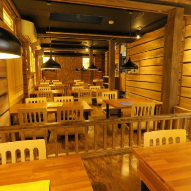 2Fの貸切で最大36名様収容可能。大人数の宴会にもお勧め！