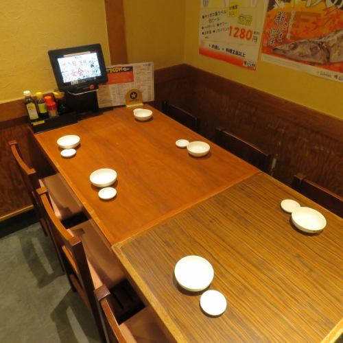 <p>ゆったり過ごせる席は親しい友人との語らいに…</p>