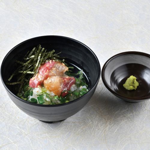 鮮魚のごま茶漬け