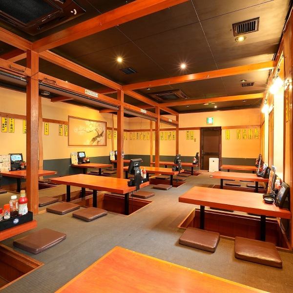 大中小宴会が愉しめるよう宴会スペースを完備。店舗により入れる人数が変わりますのでお問い合わせください。