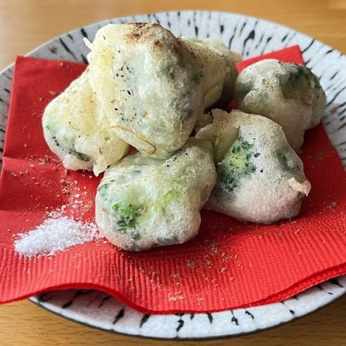 Broccoli curry frites