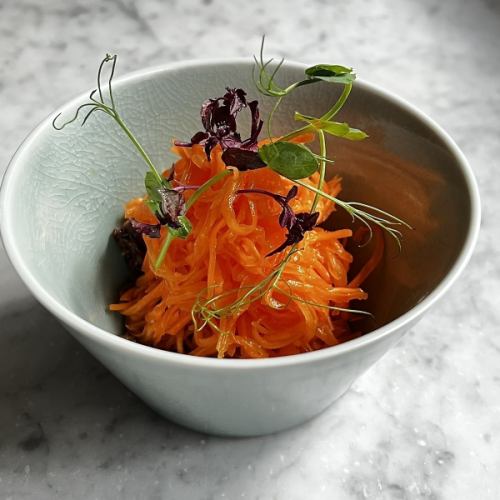 Orange-scented carrot rapée