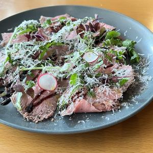 Low-Temperature Cooked Beef Carpaccio with Snowy Cheese