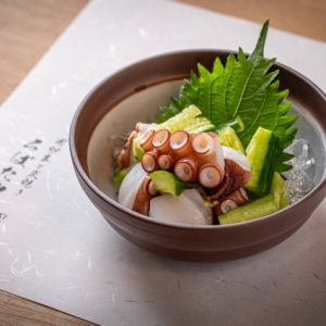 北海生真蛸と叩ききゅうりのごま油