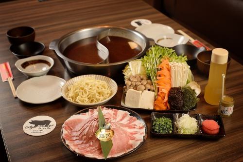 There are many sets and courses to choose from, including different kinds of meat!